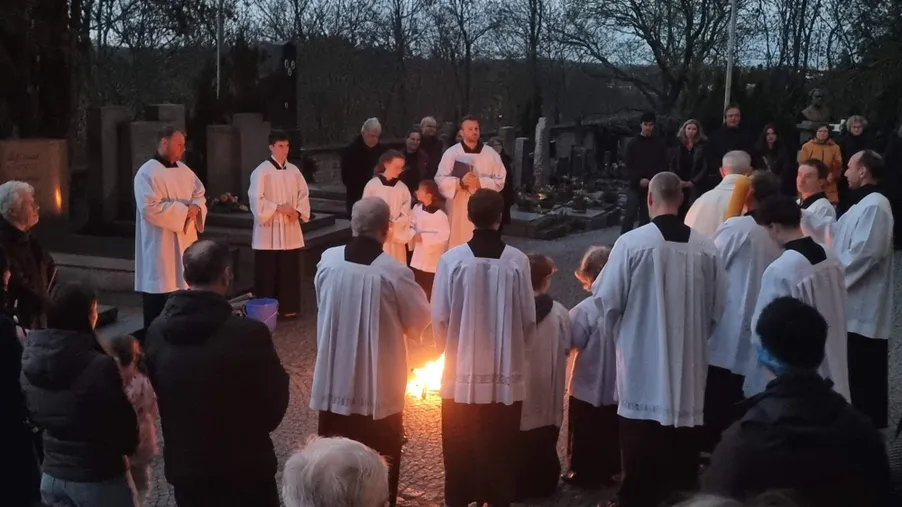 FOTOGALERIE: Velikonoční vigilie